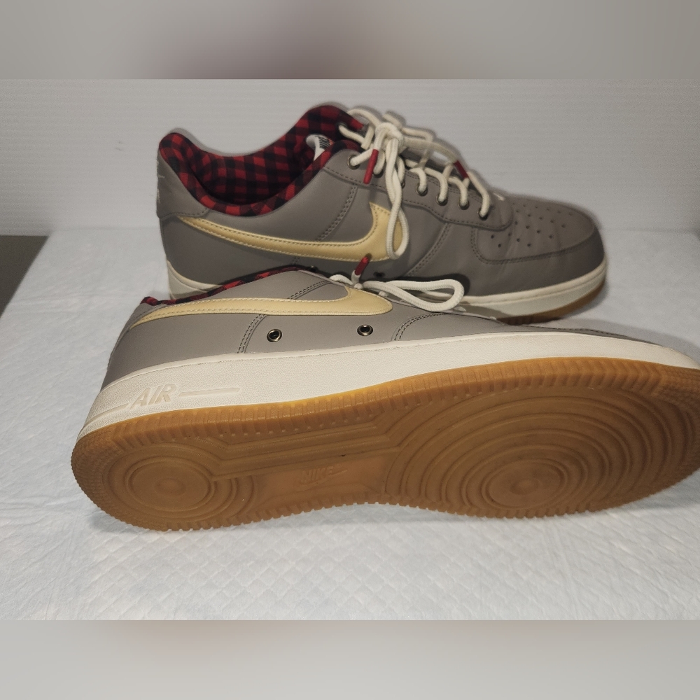 Nike Air Force 1 - Picture 3 of 5
